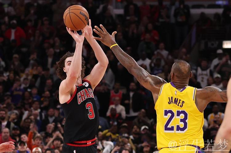 超远三分绝杀传奇时刻 公牛逆袭湖人主场制胜