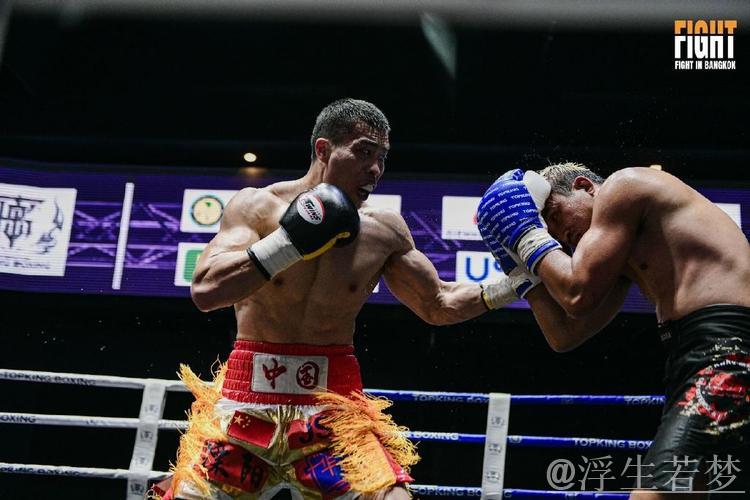 塞佩达对阵法默：WBC轻量级过渡拳王之战