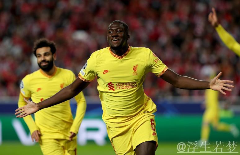 皇马欲以2000万至2500万欧求购科纳特，利物浦坚持5000万欧要价。